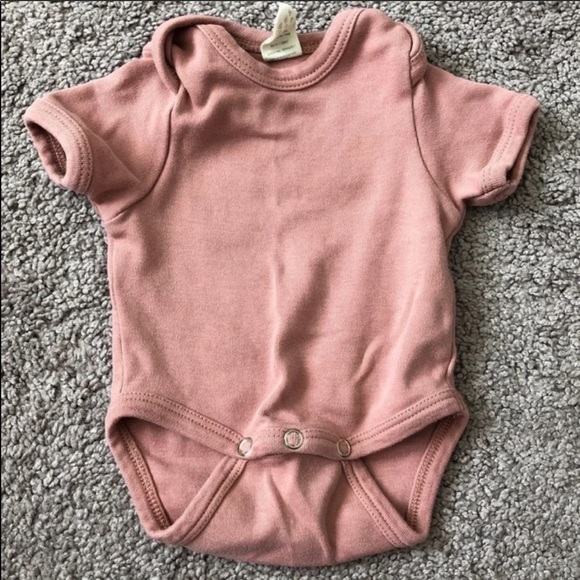 Kate Quinn Onesie Bundle - Picture 3 of 4